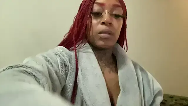 Creamesensation on StripChat