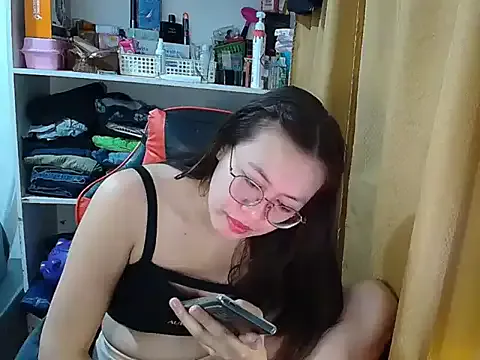 crizzybel on StripChat