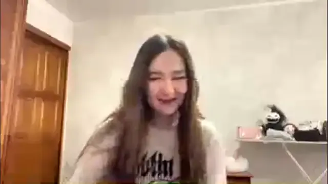 CrunchBerries on StripChat