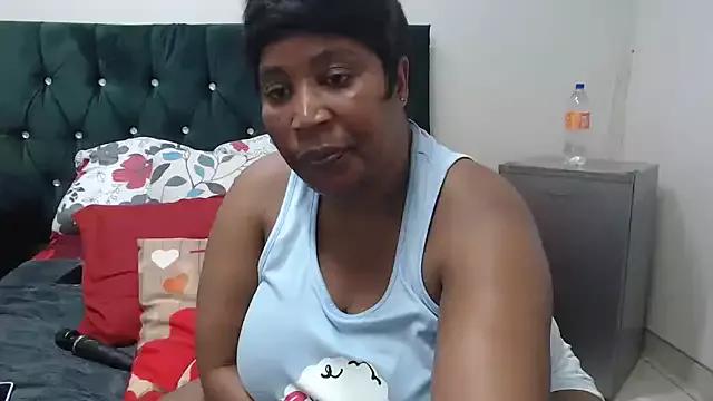 StripChat CurveyChocClitX5 is Freechat CurveyChocClitX5 — BE MY KING