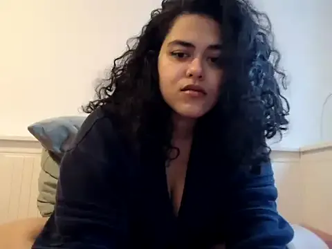 Curvydesifromgermany — Oil on tits