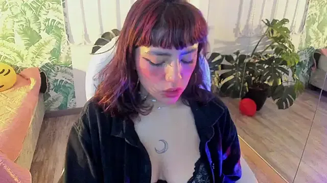 cute_hollywood on StripChat