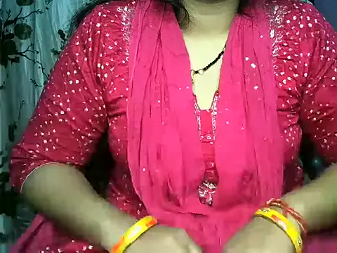 cute_sezal — Oil on boobs