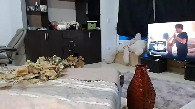Freechat DAELAA on StripChat