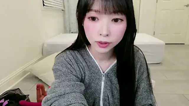 dalichuru from StripChat