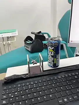 daniela-sexy — RUB ON THE BUTTOCKS AND BREASTS