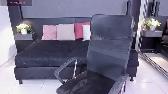 Dantzel_ on StripChat