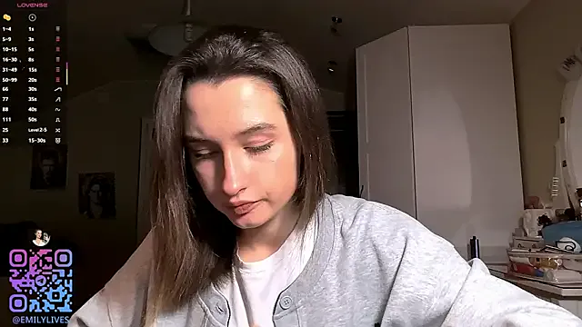 DarlineBrustera on StripChat