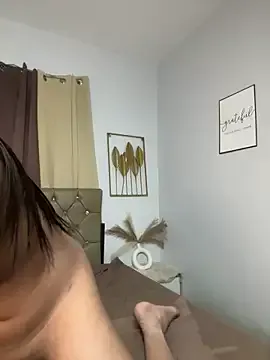 Diannellove — i will cum on my friend face