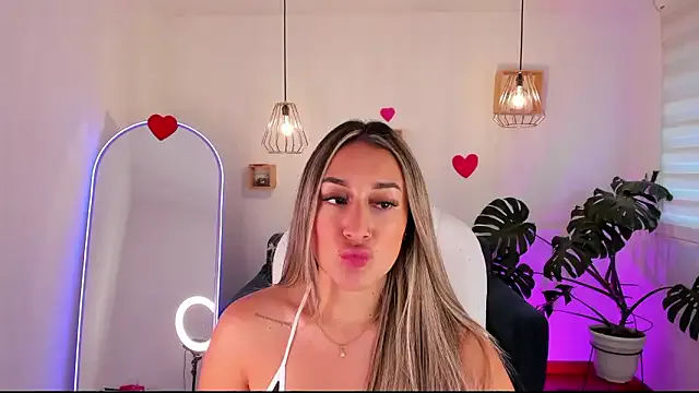 dina_ride — Fingers in my pussy