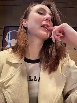 Dina_Tease — FLASH NAKED NIPPLES in KFC?