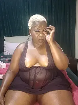 dirasweetlipsxx on StripChat