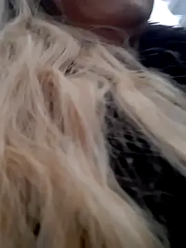 Dirtyfeelin — Kiss my dildo then fuck my pussy