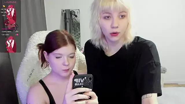 DivaDaisies on StripChat