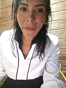 Doll_Loren on StripChat 