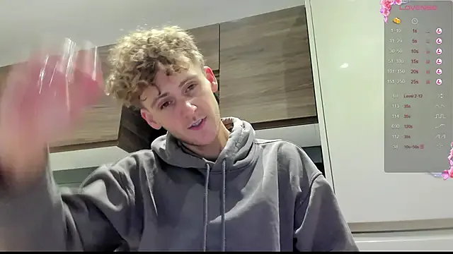 DominantAlex18 on StripChat