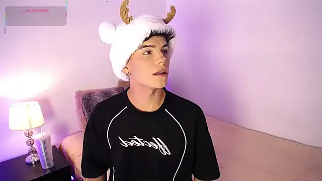 Dulcey_ on StripChat