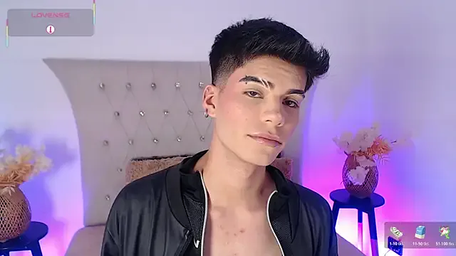 Dulcey_ on StripChat