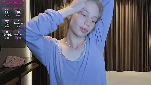 Elis_Fox — NAKED TITS