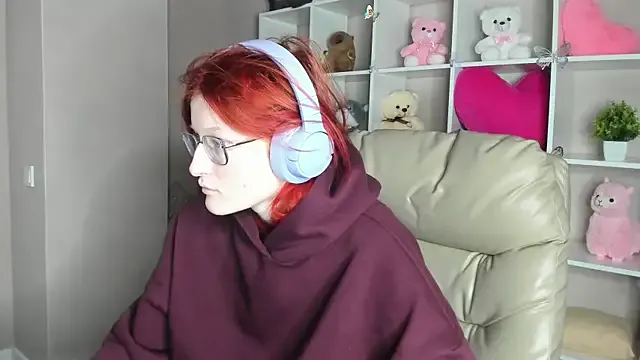 ElizabethHarpper on StripChat