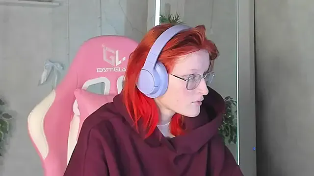 ElizabethHarpper on StripChat