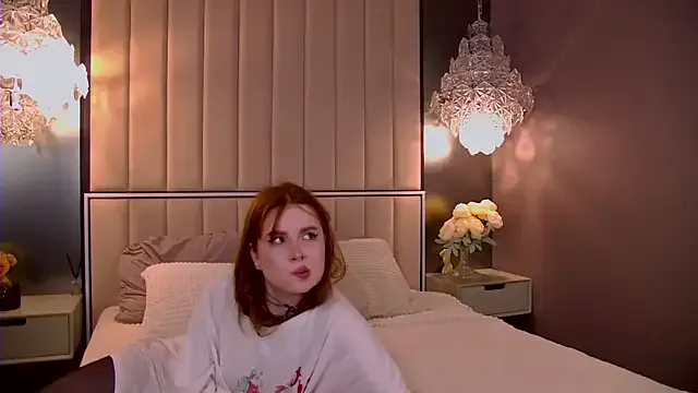 Elsie_Fiery — doggy pose + slap ass