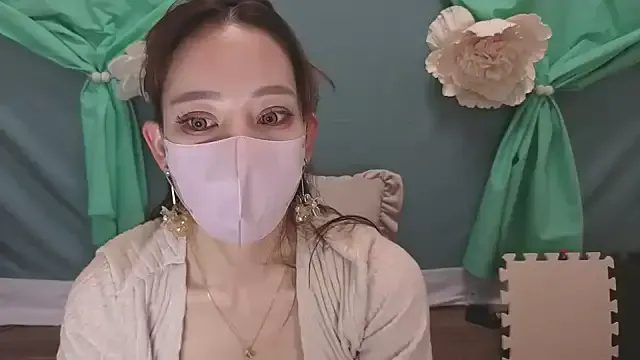 Ema_japanese on StripChat