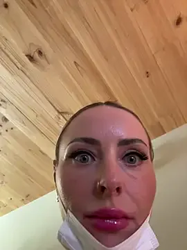 EmaSalis on StripChat