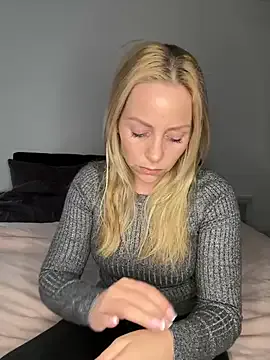 emily-becker22 — Boobs Fuck with Dildo