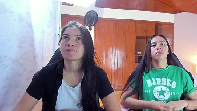 Emily_and_Soffy — STRIPTEASE FOR U (Emily)