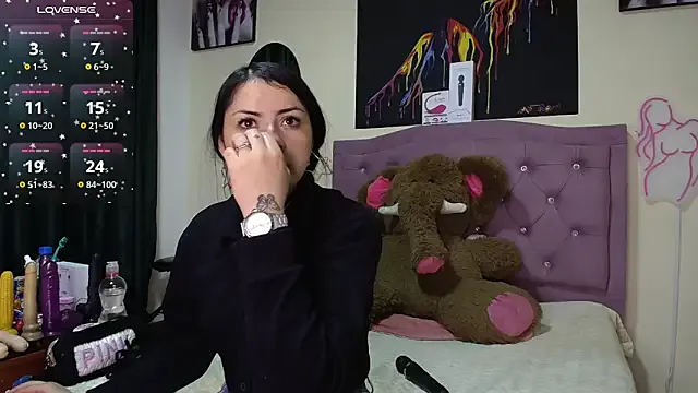 Emmie_Hot on StripChat