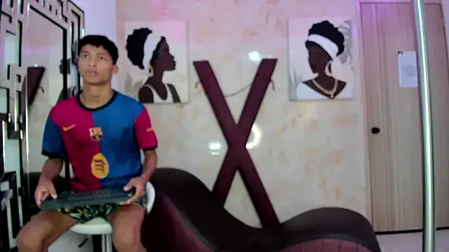 EMPIRE_BOYS1 — FRENCH KISS 