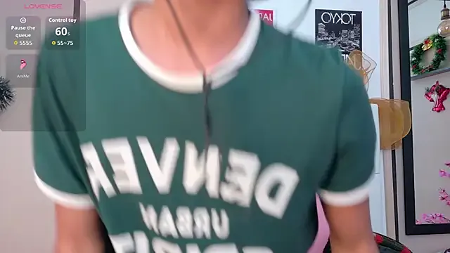 Ethan_Westt on StripChat