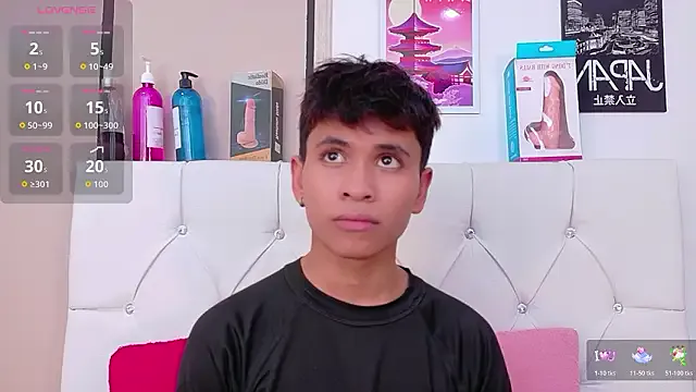 Ethan_Westt on StripChat