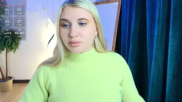 Evacadooo on StripChat