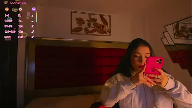 FaloonRoussel on StripChat