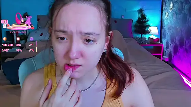 Fera1_Berry on StripChat