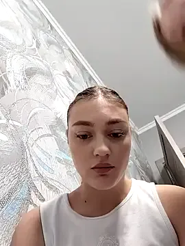 findwayout on StripChat