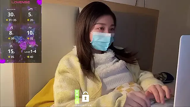 fioralba on StripChat