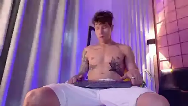 french_sexx on StripChat