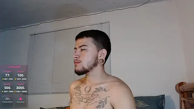 ftmphilip_ on StripChat