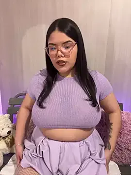 GabrielleMarsh1 — Show and bounce boobs