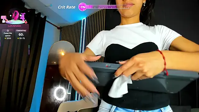 Gina_77 on StripChat