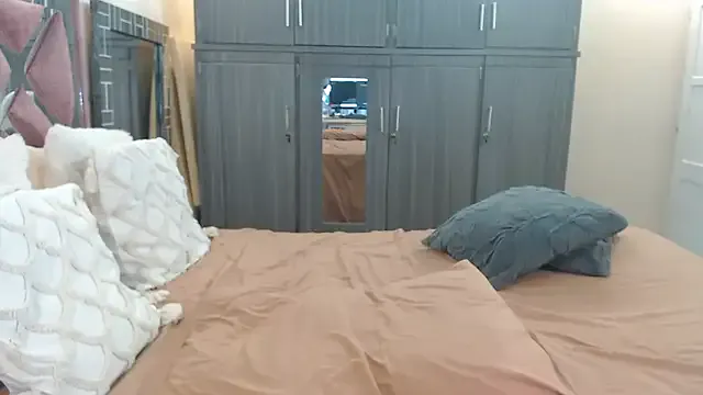 Ginachaudex on StripChat