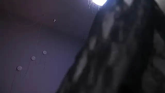 ginger_hugs on StripChat