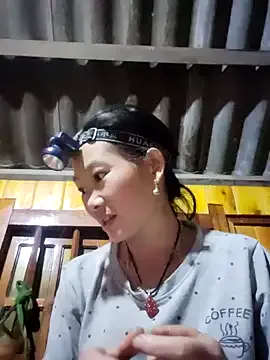 gio-thu on StripChat