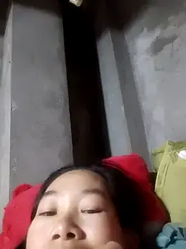 gio-thu on StripChat