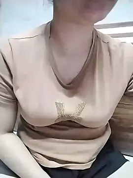 Girl_lovebaby — Close show nipple and pussy hairy