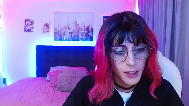goth_minerva on StripChat