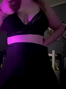 Granlady7 on StripChat